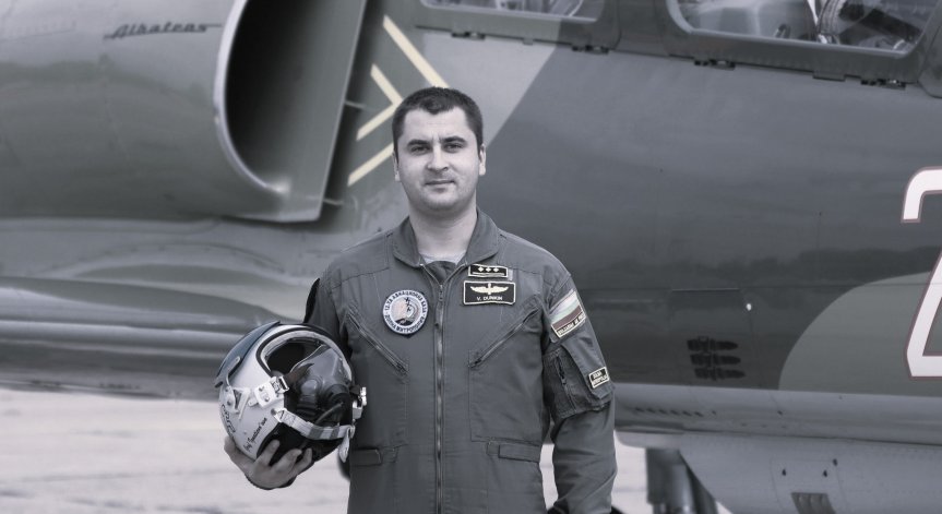 С военен ритуал в Разлог беше отдадена последна почит към капитан Венцислав Дункин.