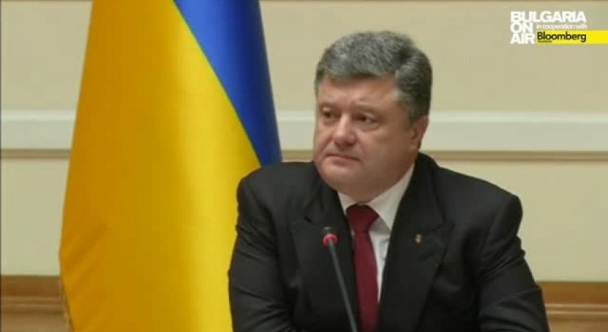 Порошенко: Самоуправлението ще сложи край на войната в Източна Украйна