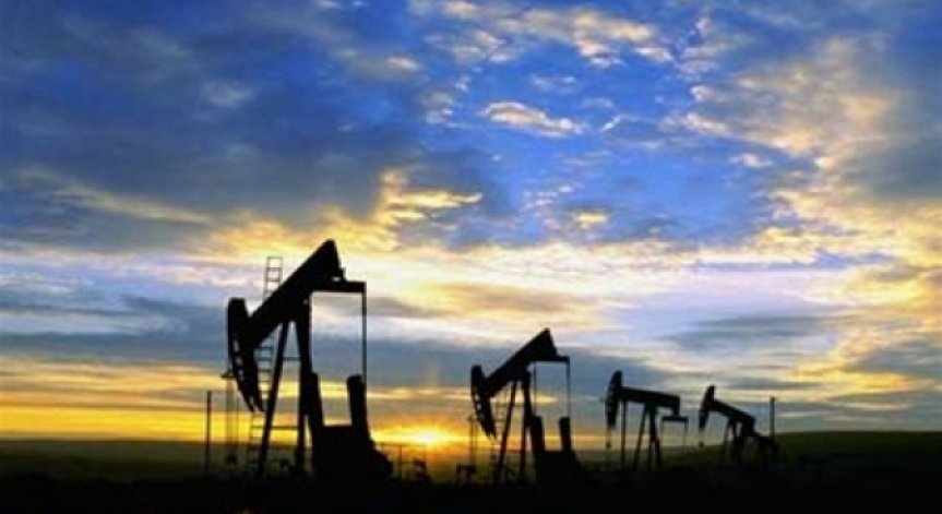 Рафаел Рамирес: Спадът на цената на петрола има геополитически причини