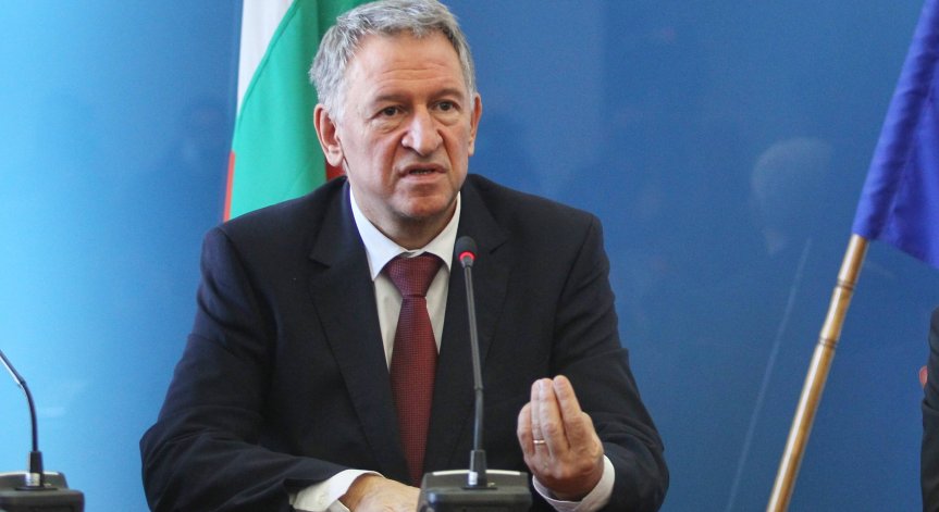 ГЕРБ дава Кацаров на 