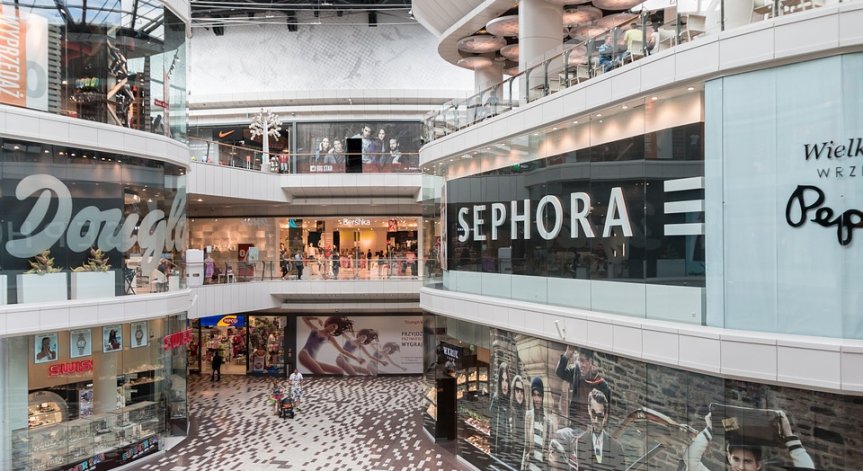 Веригата Debenhams затваря 22 магазина