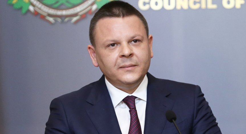 Държавата очаква още 130 млн. лв. от мобилните оператори. Ще се отрази ли на сметките ни?