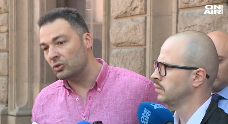 Десните партии настояват Радев да наложи вето върху приетите промени в три закона