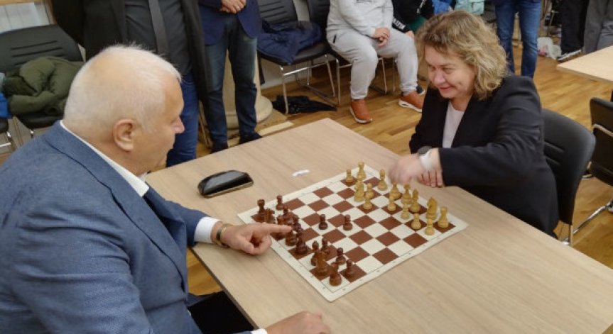 Киселова: Шахматът дава възможност да се мисли в политиката с няколко хода напред