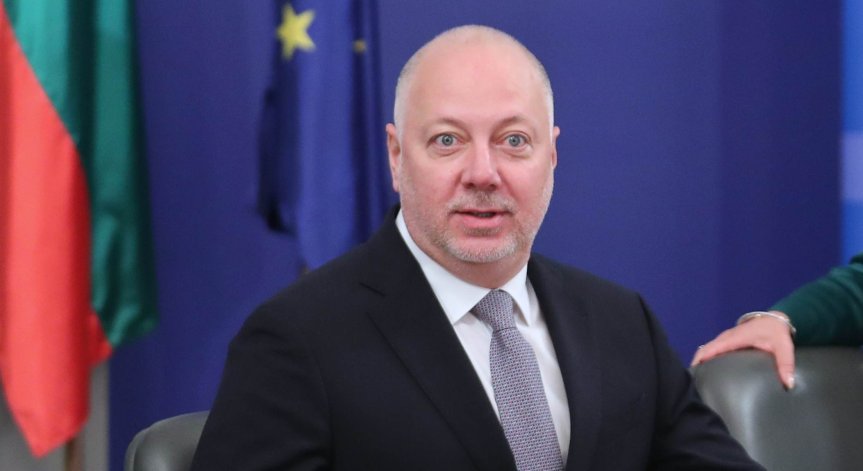 Ще продължим да работим в тясно сътрудничество със САЩ, каза премиерът.