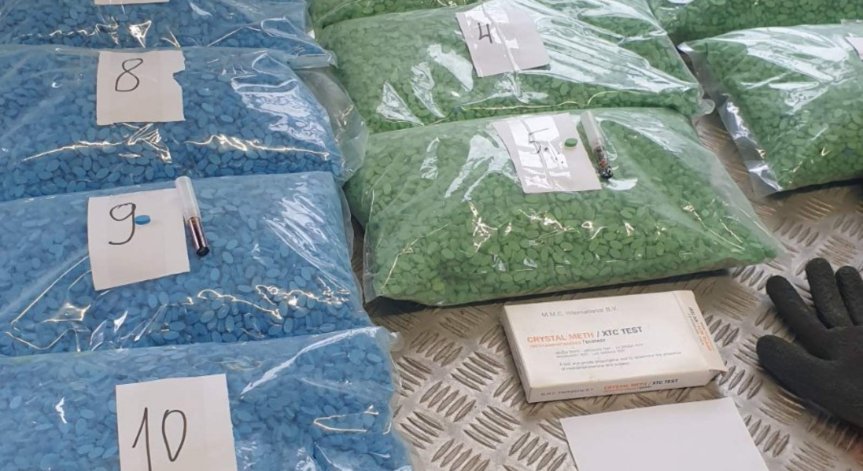 Мъж и жена се опитаха да пренесат над 32 кг. екстази през ГКПП 