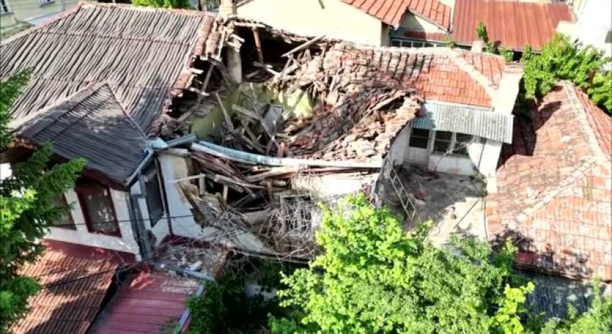 Вандали ли разрушават къщата на Талев в Прилеп?