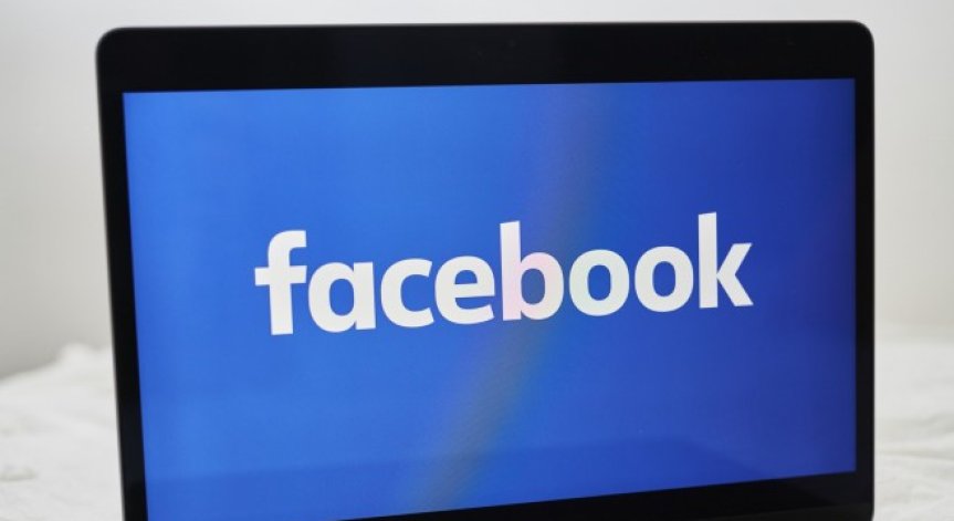 Facebook забранява реклами, обезкуражаващи ваксинирането
