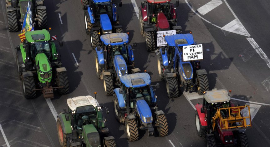 Светът протестира в името на земеделието, Испания откри как да разреши проблема