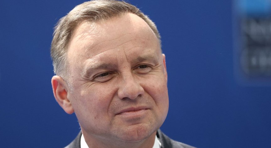 Заради 36 млрд. евро Полша отстъпва пред ЕС за върховенството на закона