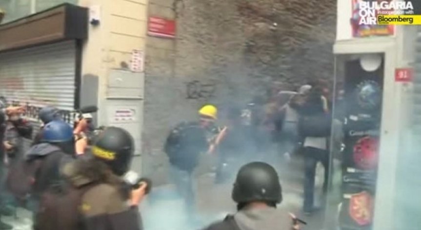 Сблъсъци на полиция и демонстранти в Турция