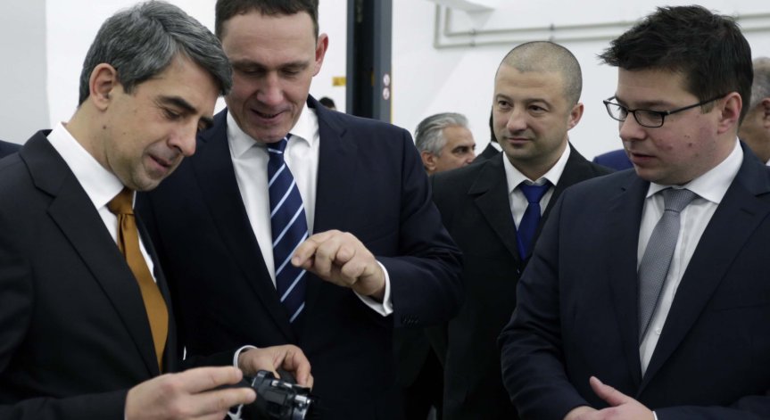 Плевнелиев: Автомобилният сектор в България е ключов за икономиката ни