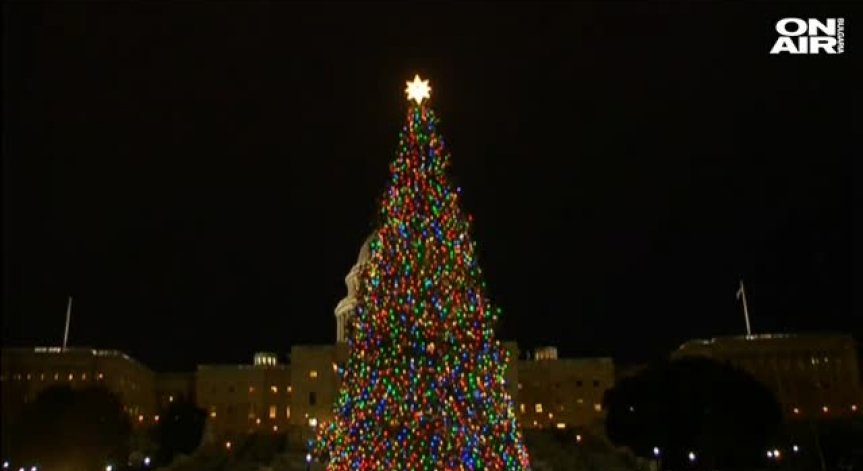 20-метрова елха озари Капитолия във Вашингтон