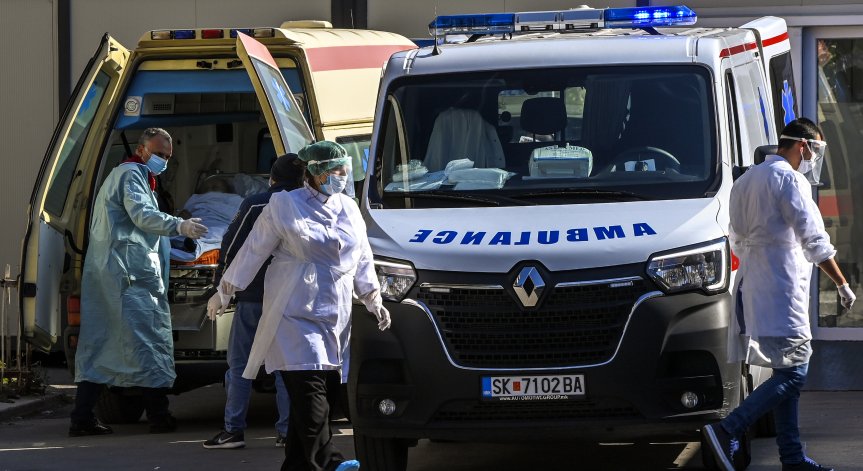 Смело сърце: Кметът на Прага става доброволец в борбата с Ковид-19