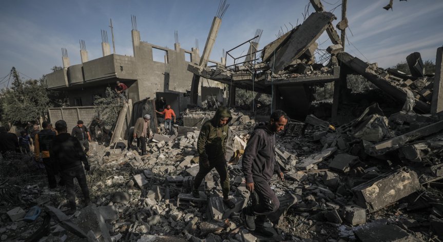 Могат да се освободят и заложниците, които имат американско гражданство.