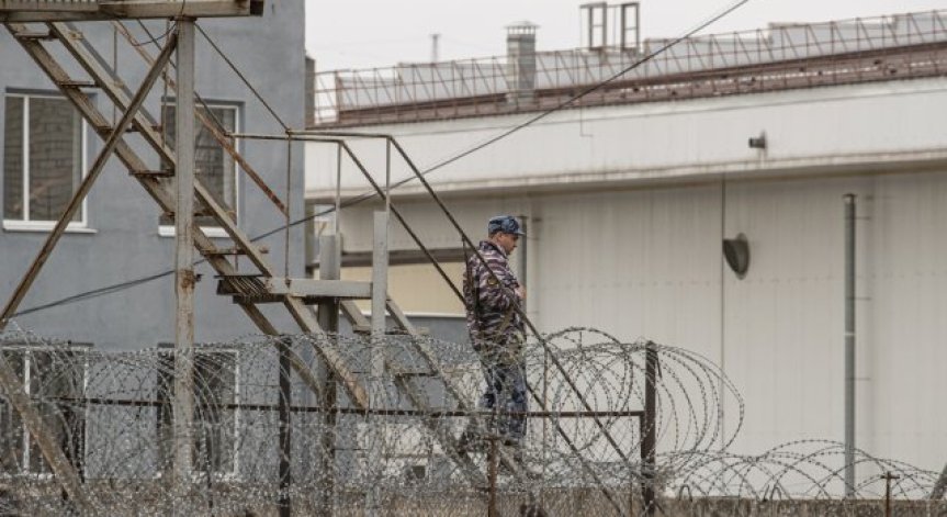 Зверства в Северна Корея: Затворници са пребивани и принуждавани да абортират