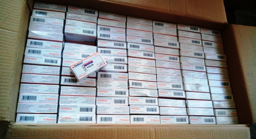 Задържаха над 164 хил. таблетки от 5 вида лекарства на 
