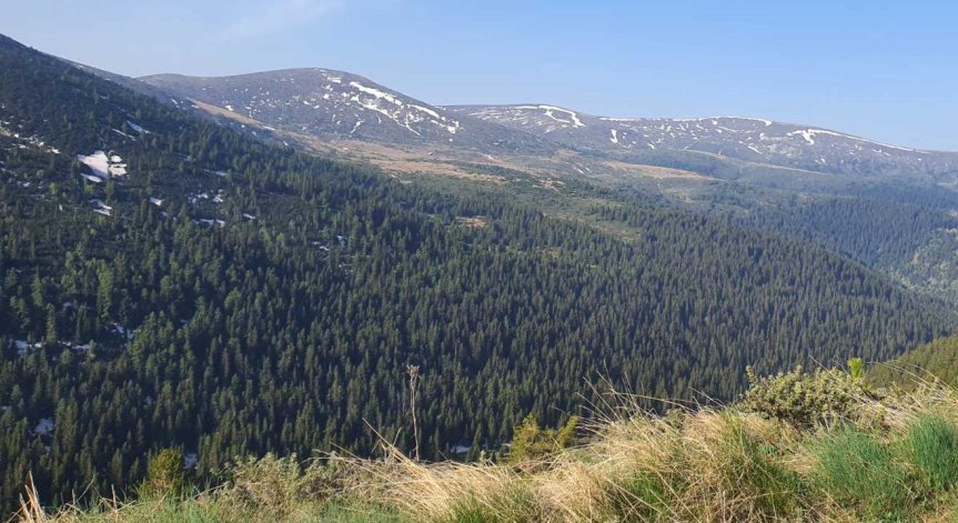 Явно е искал да предприеме преход сам в планината.