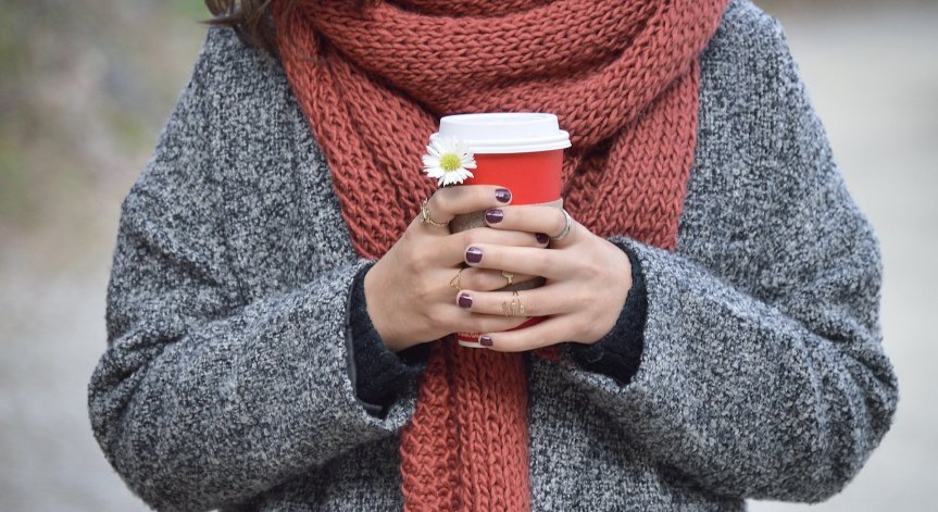 Начини да поддържаме кожата на ръцете хидратирана през зимата