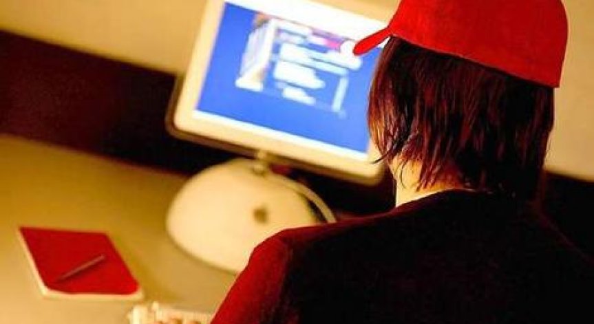 8 години затвор за китаец, регистрирал опозиционна партия в интернет