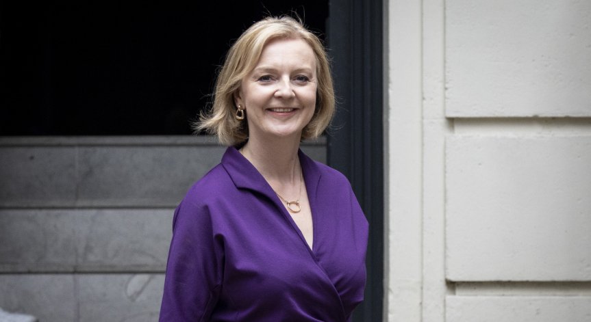 Лиз Тръс встъпва в длъжност, чака одобрението на кралица Елизабет