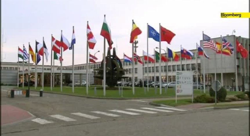 Увеличение на разходите за отбрана искат Обама и Камерън от страните-членки на НАТО