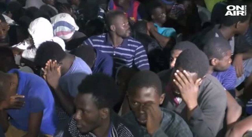 Полицаи и мигранти влязоха в сблъсъци по границата между Босна и Хърватия