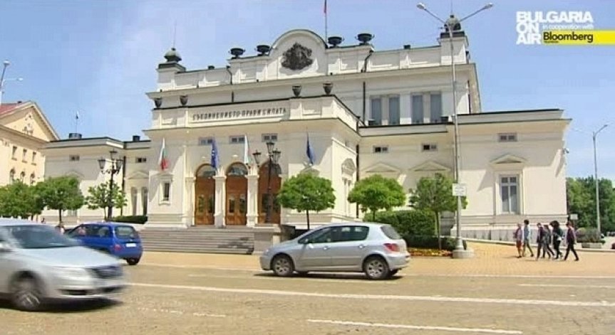 НС гледа на първо четене промените в Конституцията за съдебната власт