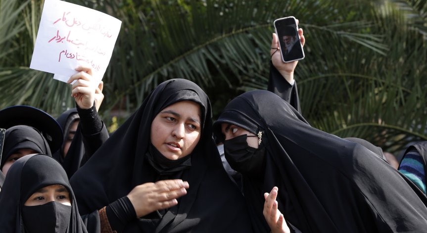 ООН: Иран не връща телата на загинали протестиращи на семействата им, забранява погребенията им