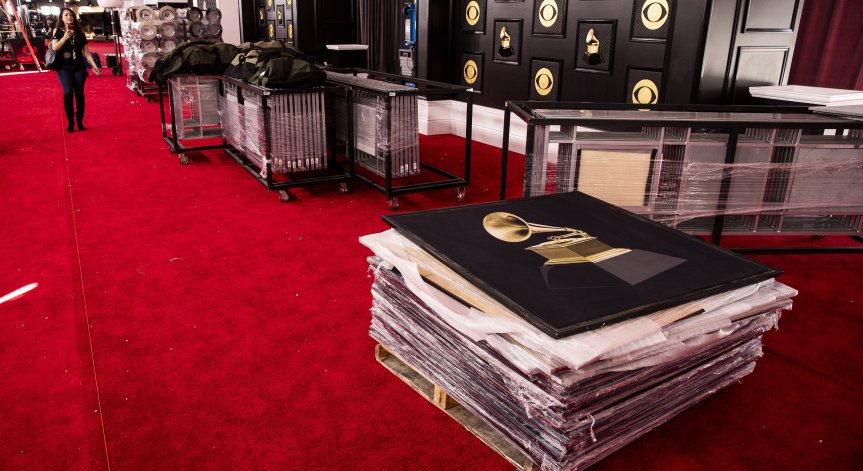 Кой ще грабне 