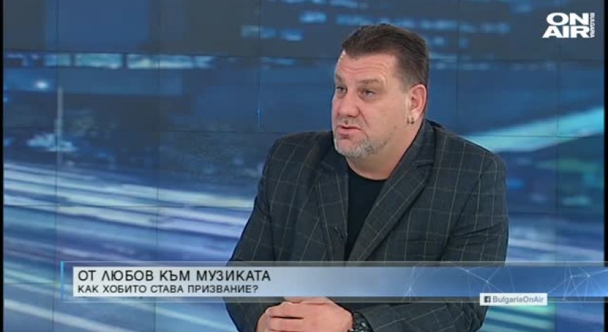 Полицай напуска МВР, за да пее руски песни