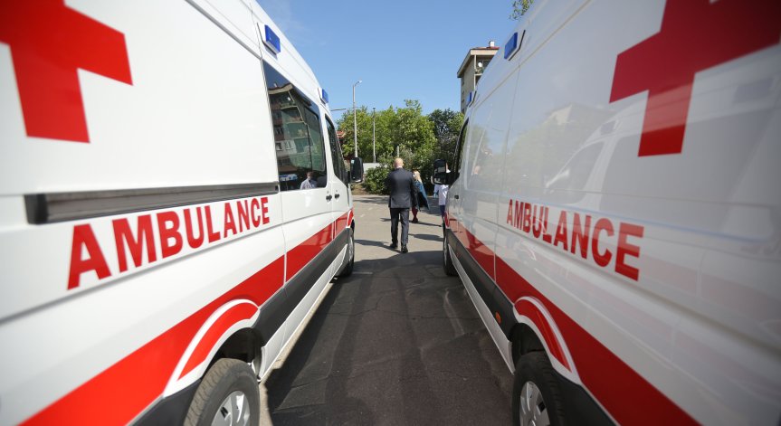 Нападнаха медик по време на дежурство в Радомир, с комоцио е