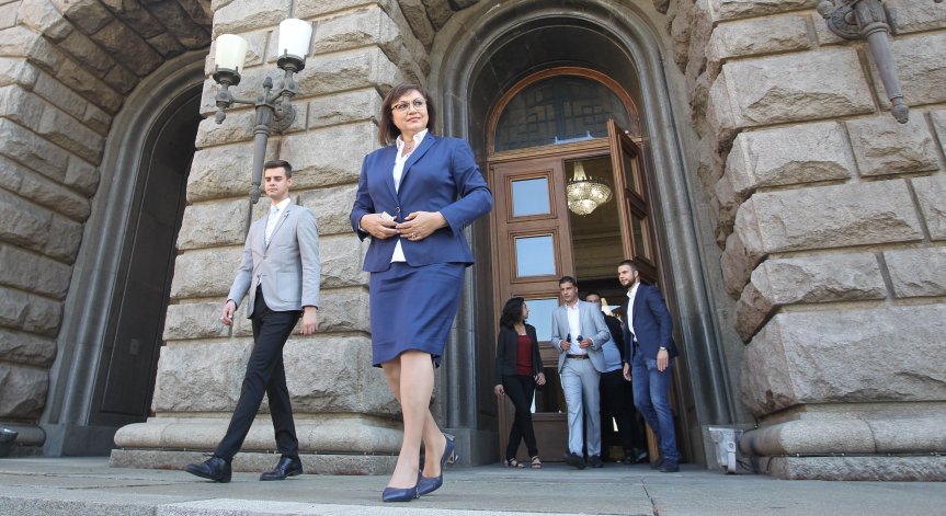 Нинова: Борисов иска да се забрави 12-годишното му управление, но е в изолация