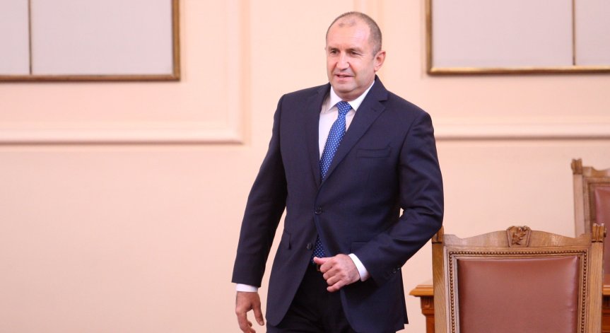 Радев свиква 47-ото НС на 3 декември