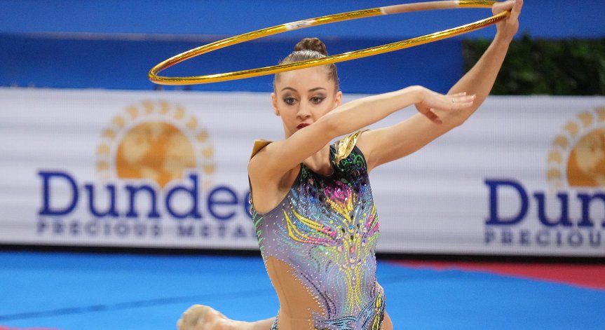 Боряна Калейн със злато на обръч и бронз на топка от Световната купа