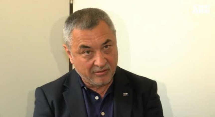 Симеонов за протеста на майките: Кресливи жени с уж болни деца