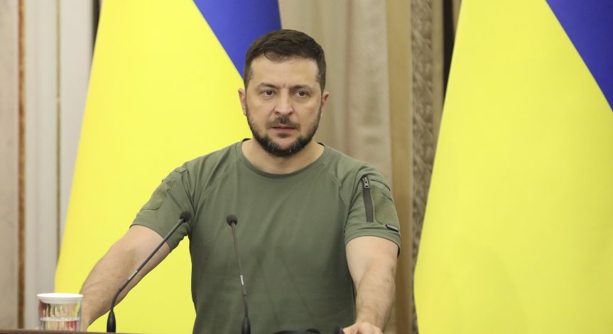 Зеленски отнема паспорти: Няма място за контрабандисти и престъпници в Украйна