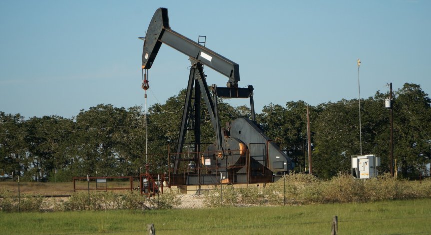 Ковид в Китай стана причина петролът да започне новата седмица на червено