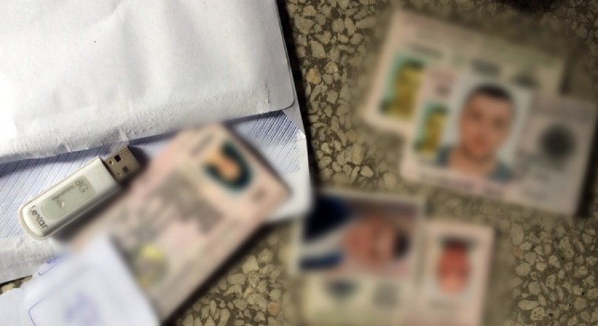 Разбиха група за фалшиви документи, двама са задържани