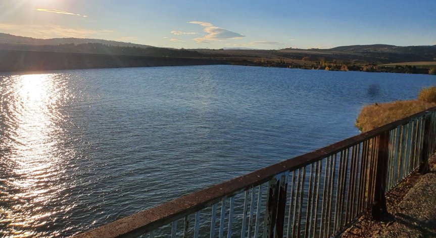 Трупът на удавилия се е транспортиран за аутопсия.