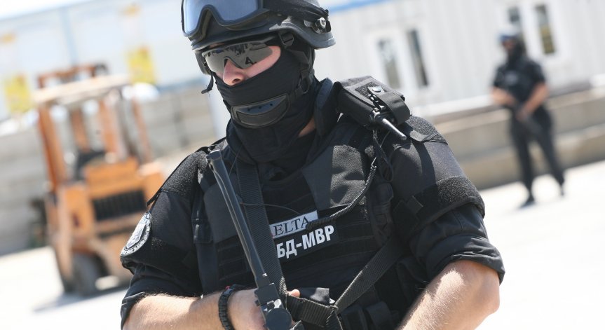 Удар на МВР и прокуратурата: Разбиха нарколаборатория за амфетамин в омурташко село