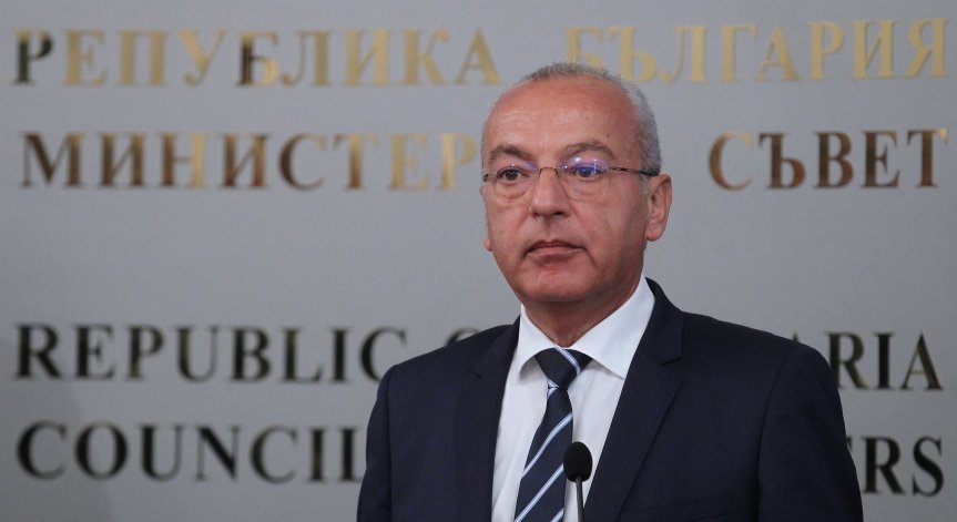 Интерконекторът получава АКТ 15 до дни, кабинетът търси опции за доставка на втечнен газ