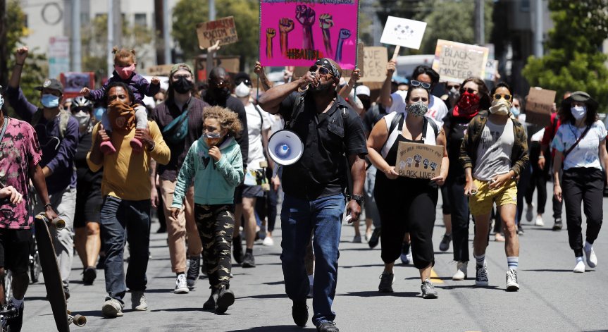 Безредици в Портланд на протест срещу расизма