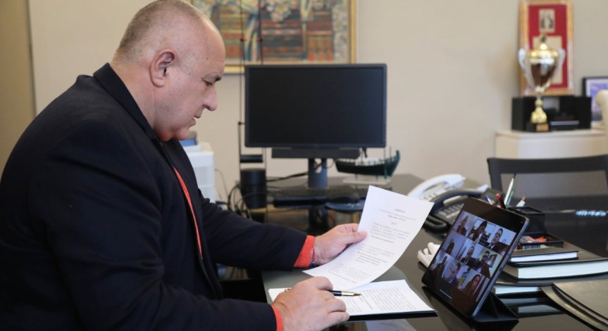 Извънредно правителствено заседание за договора за 1 млн. теста от Южна Корея