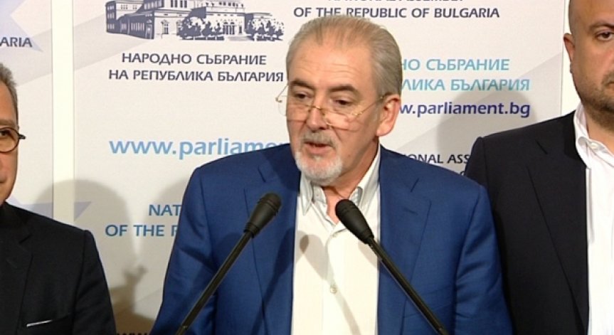 Местан: Време е за отговорни консултации