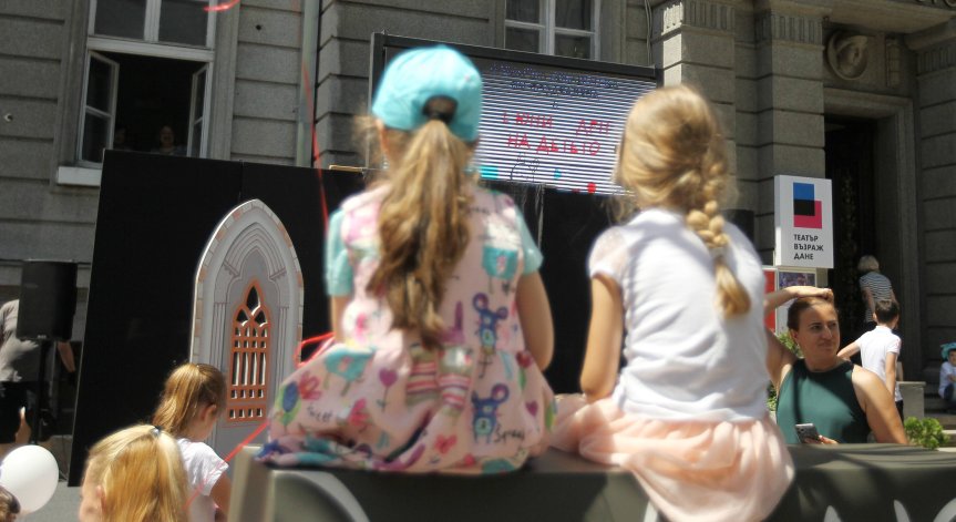 УНИЦЕФ: 56% от децата са самотни, 70% искат да имат думата при решения за живота им