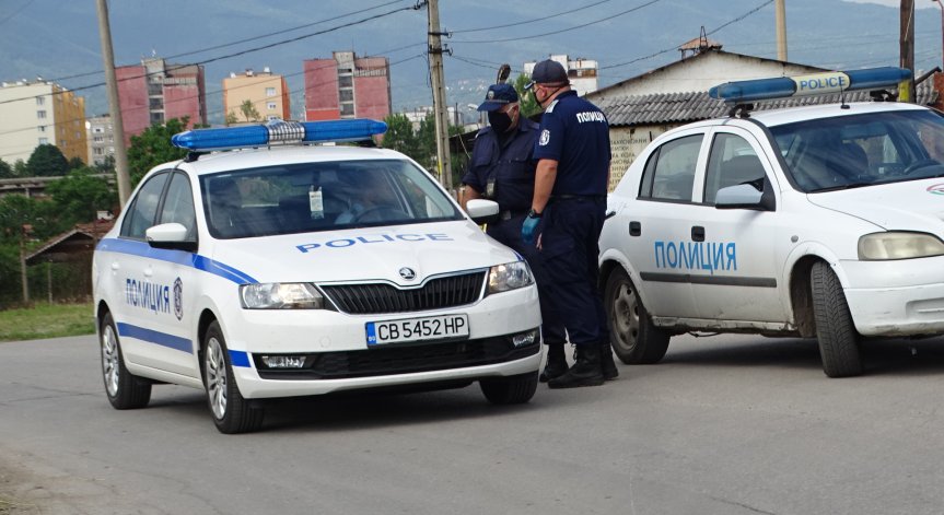 Строга карантина и тайни изходи в ромския квартал в Кюстендил