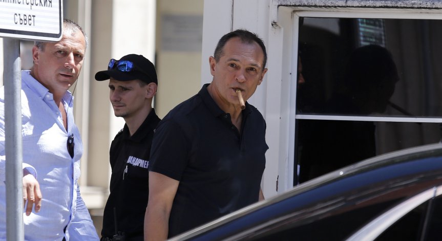 Божков с нова порция компромати, Домусчиев му отговори (ОБНОВЕНА)