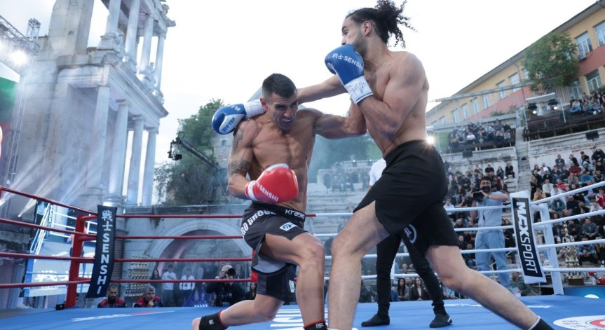 Божилов записва своята 22-ра победа на ринга на SENSHI.