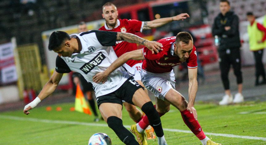 ЦСКА пак е лидер в класирането, след като тресна с 1:0 